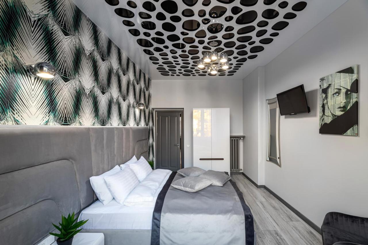 Levia Apartment-With 2 Bedrooms In The Old Town Leópolis Exterior foto